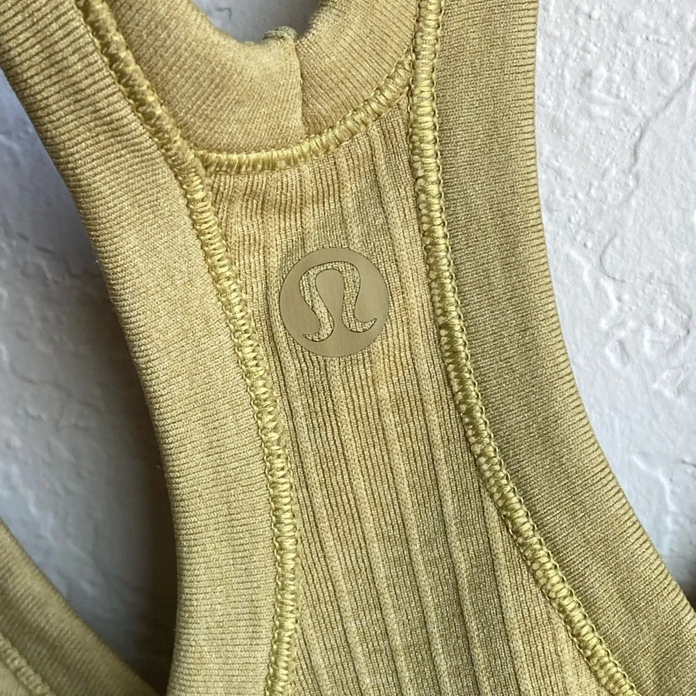 Lululemon Ebb To Street Tank II in Grape Leaf ~ Size 6 - Picture 10 of 12